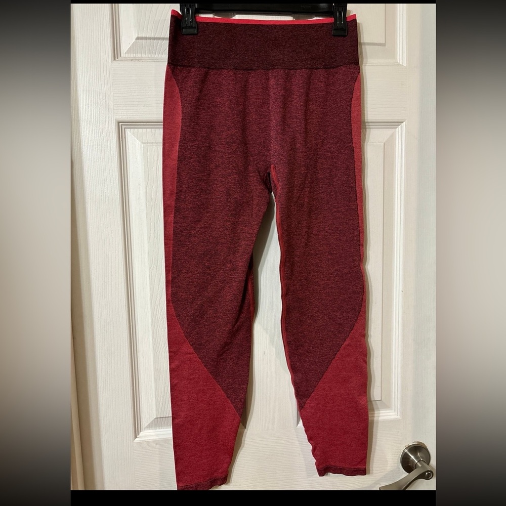 PINK Victoria's Secret Maroon seamless leggings